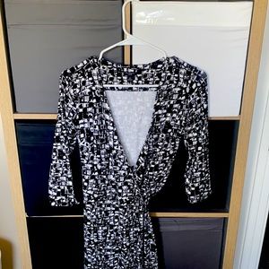 Ann Taylor Black and white dress. Size S/M.
